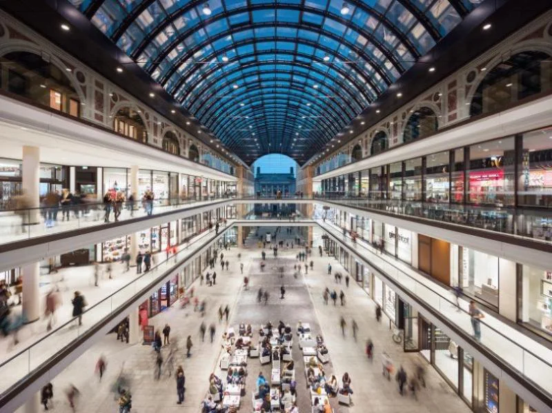 Difference Between Mall and Department Store