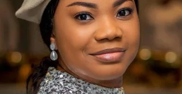 Mercy Chinwo is living the good life with her husband, Pastor Blessed Uzochikwa. She sings gospel music professionally.7