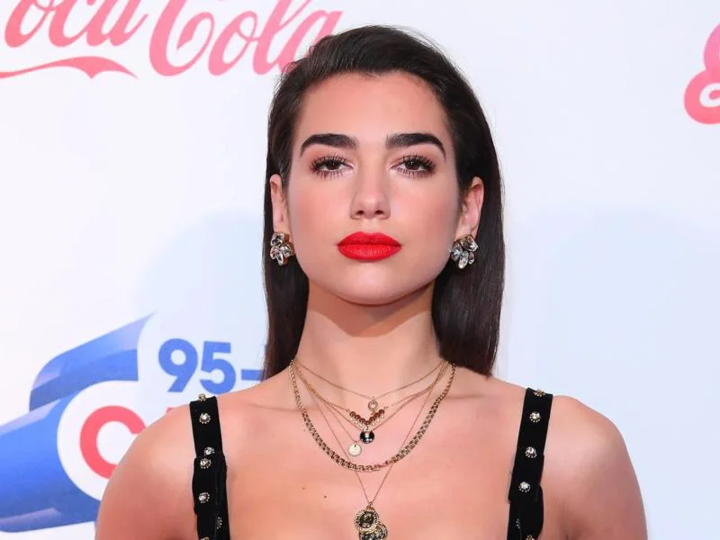 Dua Lipa is a singer and songwriter from the United Kingdom. The 22nd of August, 1995 was the day she was born. Her vocal range extends up to the mezzo-soprano, and she is best recognized for the disco-pop style that she pioneered.4