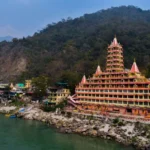 8 Popular Ashrams in India and What They Offer